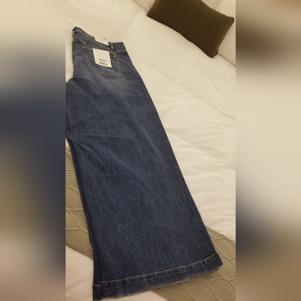 Mica Denim Super High Rise Wide Leg Jean's NWT Size 22W